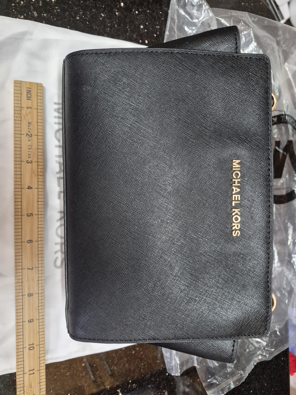 NEW UNUSED Michael Kors Selma Black Saffiano Leather Crossbody Bag Shoulder bag